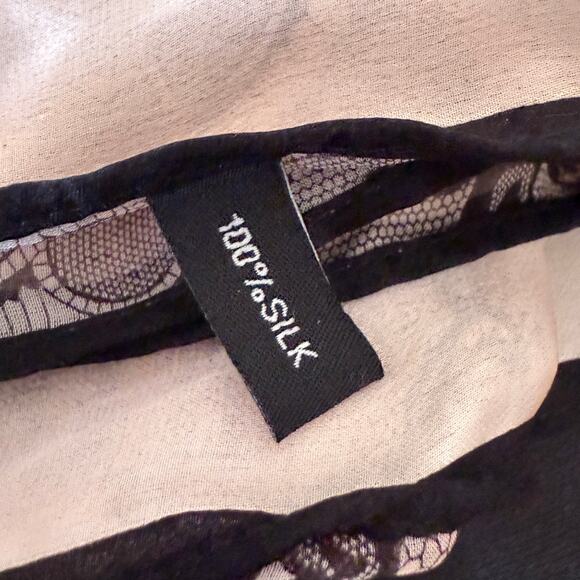 VALENTINO | Silk Double Layer Pink and Black Lace Print Muffler Scarf 26 x 71.5" - Picture 8 of 10